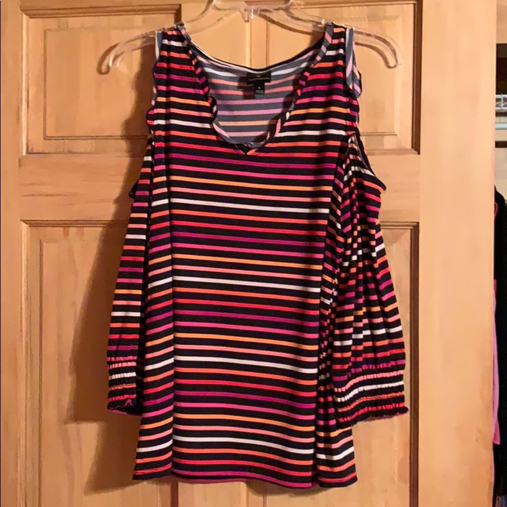 Cut out shoulder shirt